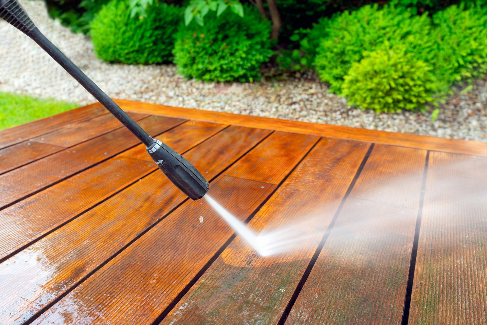 3 Common Mistakes to Avoid When Power Washing Your Deck