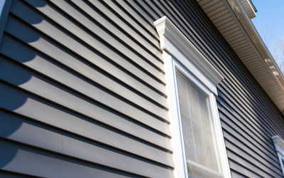 Top Benefits of Professional Vinyl Siding Cleaning: Why It’s Essential for Your Home’s Curb Appeal